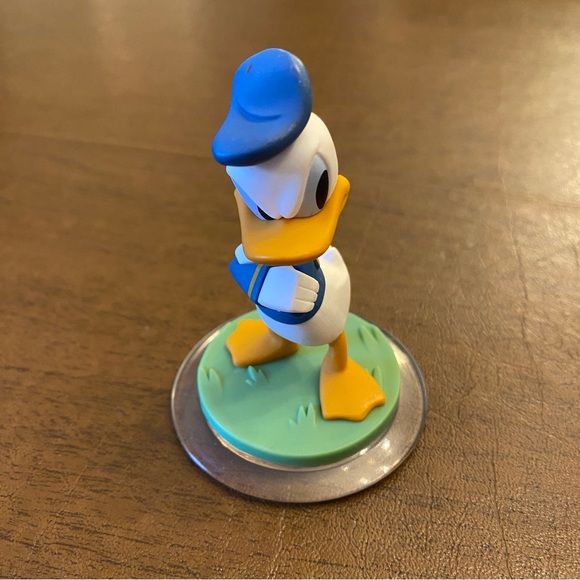 Disney Infinity 1.0 And 2.0 Lot of 6 Figures Mickey Donald Venom Black Widow - Picture 3 of 7